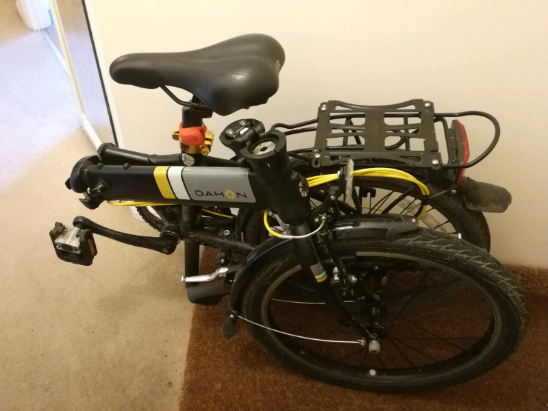 dahon vitesse d8 halfords